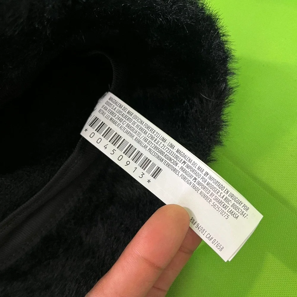 Forever 21 Faux Fur Bucket Hat Black Plush Fuzzy Winter Streetwear
